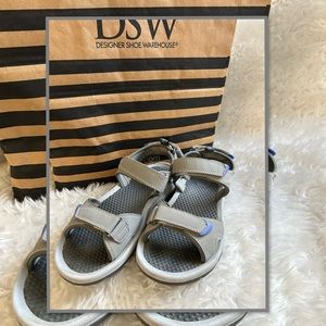KHOMBU GRAY VELCRO SANDAL 6